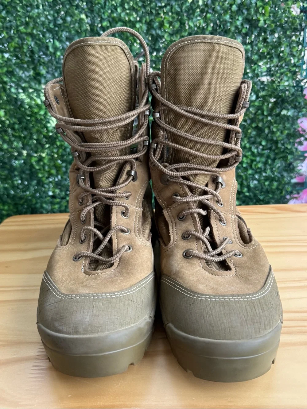 Bates US Army Combat Boots Men’s 9.5R Tan Suede Vibram Tactical Military USA